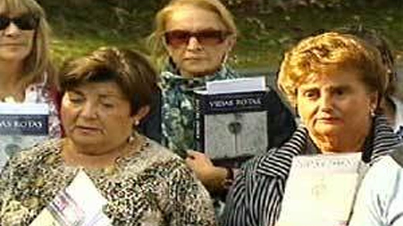 Las víctimas tachan de "infame y repugnante" la conferencia sobre el fin de ETA