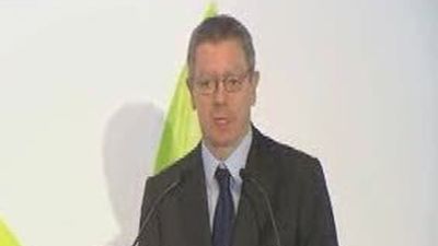 Ruiz-Gallardón a favor de subvencionar la compra de vehículos eléctricos e híbridos