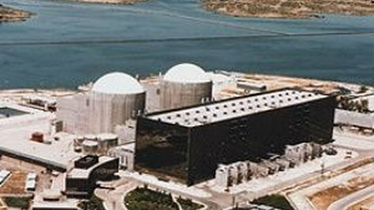 La Central Nuclear de Almaraz II se encuentra parada tras detectar  "altas temperaturas" en una bomba de refrigeración