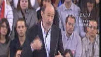 Rubalcaba dice no bajarán la guardia tras anuncio de ETA y apela a la unidad