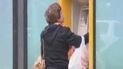 La Guardia Civil alerta de un incremento de robos en cajeros por el método del "cepo"