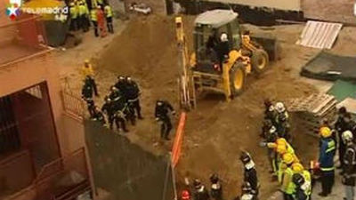 Muere un obrero y su hermano sale ileso tras quedar sepultados en una zanja