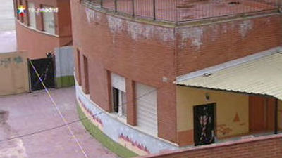 Tres niños heridos, dos leves y uno moderado, tras caerse el falso techo de un colegio de Parla