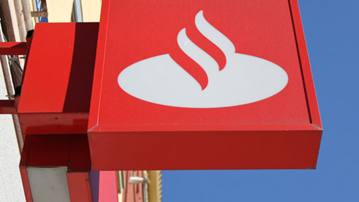Santander ganó 5.303 millones de euros hasta septiembre, el 12,8 % menos