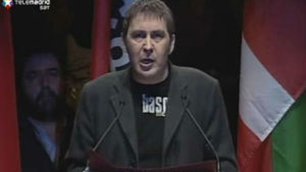 Otegi ve "inmaduro" pedir la disolución de ETA