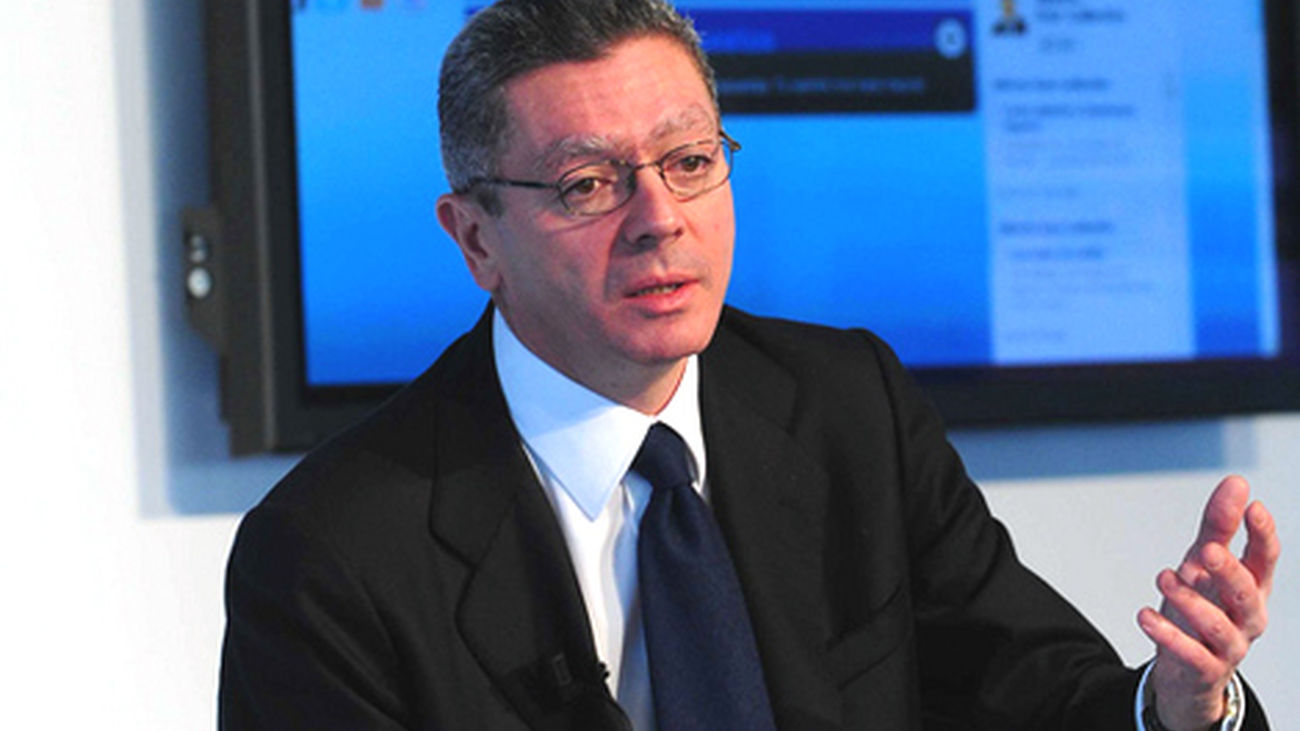 El PSOE elige a Jáuregui y el PP a Gallardón para el debate a cinco en TVE