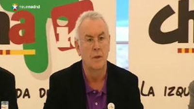 Cayo Lara califica a Rubalcaba y Rajoy de "modernos recortadores"