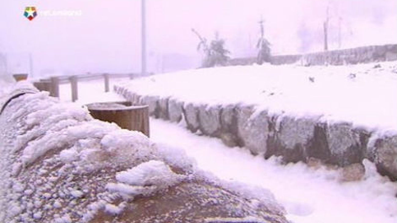 Las bajas temperaturas vuelven a traer la nieve a Navacerrada