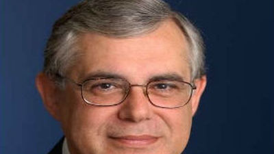 Papademos recibe oficialmente el encargo de formar el nuevo Gobierno griego