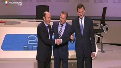 Rubalcaba alerta del riesgo del PP y Rajoy le reprocha la gestión de Zapatero