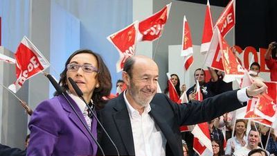 Rubalcaba vuelve a acusar a Rajoy de ocultar su programa