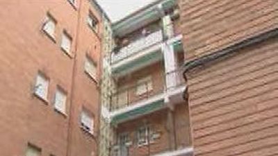 Detenida una mujer tras abortar y esconder el cuerpo sin vida del bebé en un armario