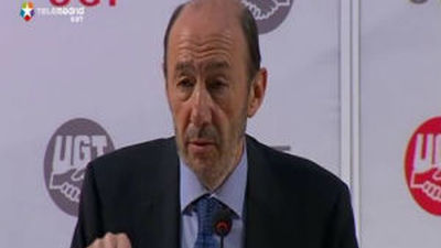 Rubalcaba acusa a Rajoy de no tener el valor de enfrentarse nunca a nada
