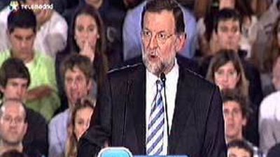 Rajoy promete decisiones urgentes para que España no siga como "el avestruz"