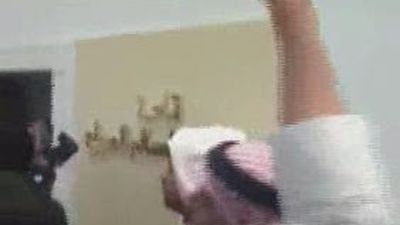 Miles de manifestantes irrumpen en el Parlamento kuwaití en una protesta