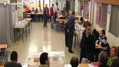 Las 'camisetas verdes' centran las escasas incidencias  en los colegios electorales de la región