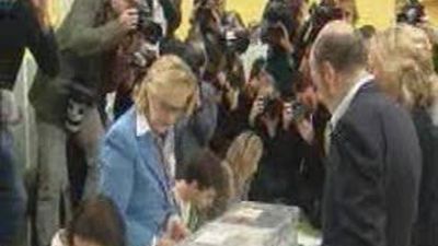 Rubalcaba llama a ir a votar en una "encrucijada histórica" de España