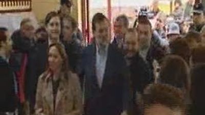 Los candidatos llaman a ir a votar en un momento clave para a España