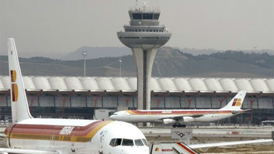Normalidad en Barajas en las primeras horas de implantación del nuevo guiado de aviones