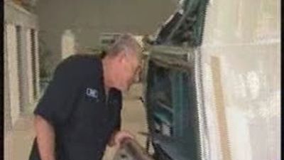 El cinturón de seguridad le salva la vida al piloto de un helicóptero