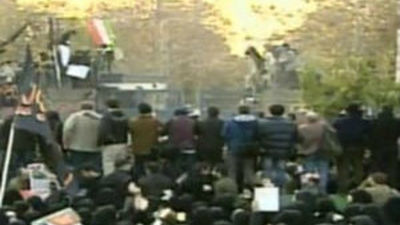 La Policía iraní desaloja la embajada británica tras tres asaltos de estudiantes islámicos