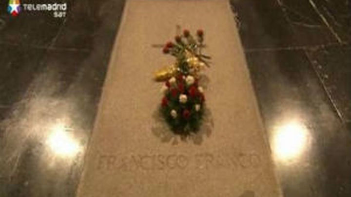 La hija de Franco no quiere el traslado de los restos de su padre del Valle de los Caídos