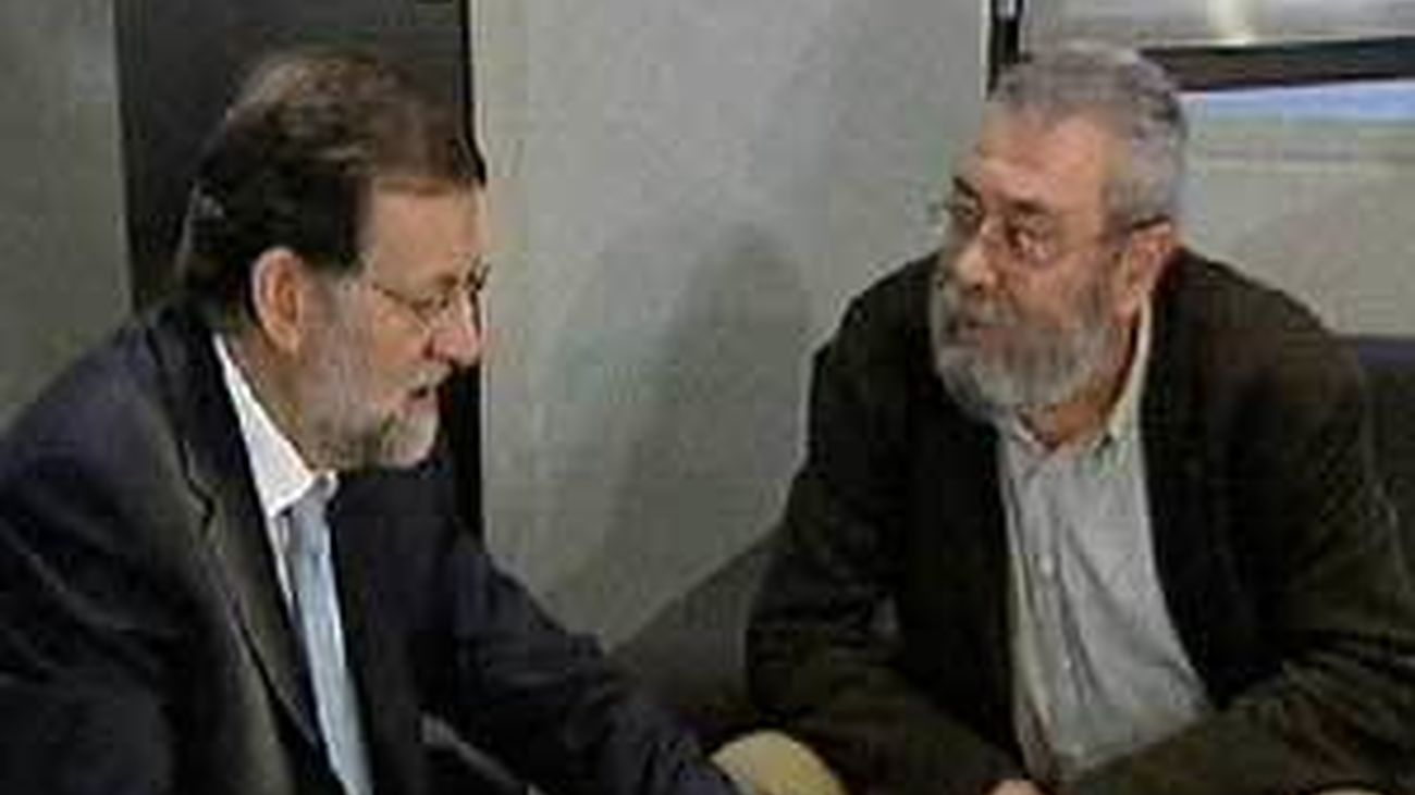 Rajoy reclama a sindicatos y patronal "un esfuerzo de entendimiento"
