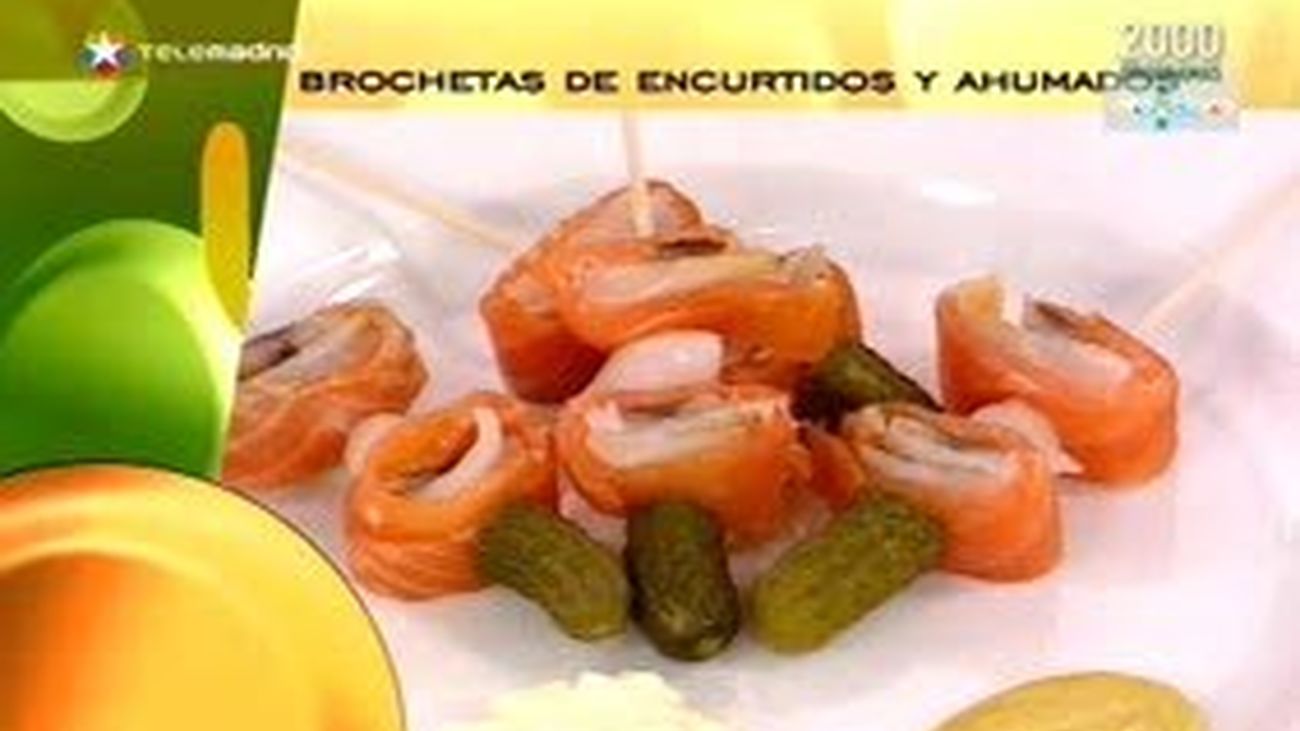 Brochetas de encurtidos y ahumados