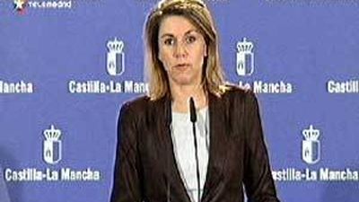 Cospedal bajará los sueldos públicos y aumentará a 37,5 horas la jornada laboral de los funcionarios