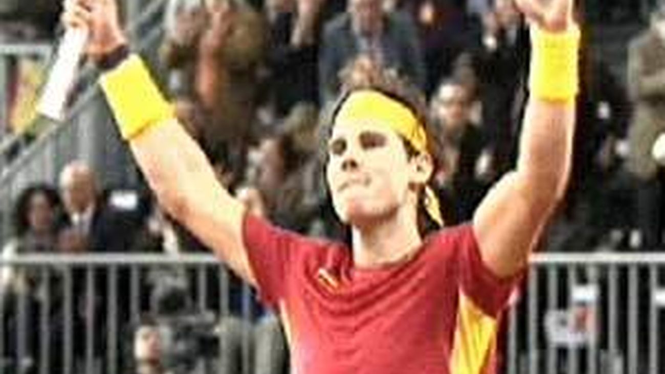 Nadal da el primer punto dela final de la Davis a España