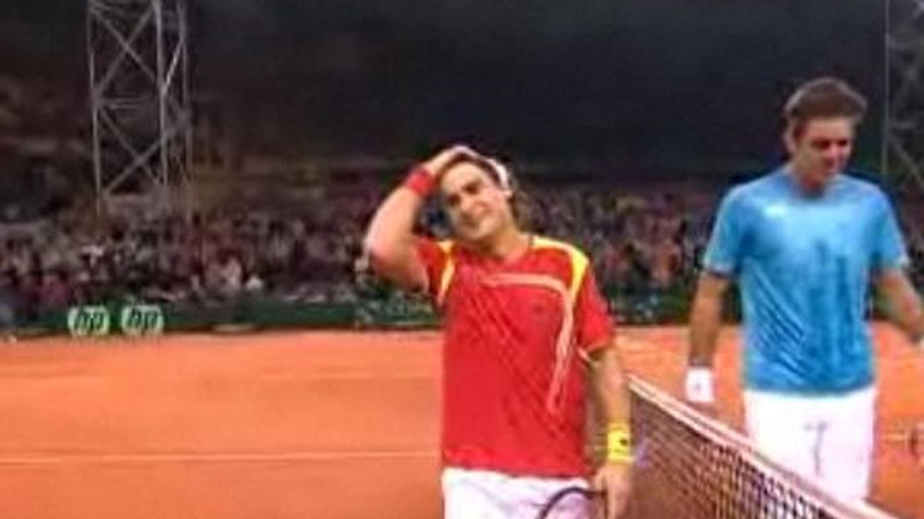 Copa Davis: Del Potro se rinde ante el poderío de Ferrer