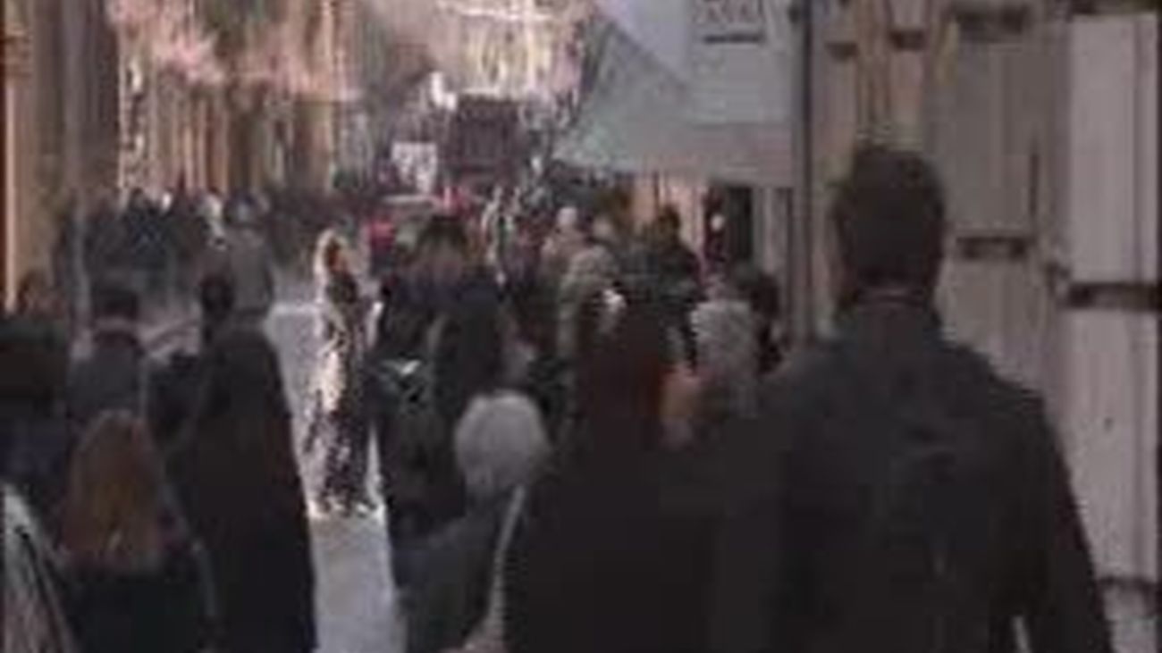 Monti afirma que sin el plan de ajuste "Italia se habría hundido como Grecia"