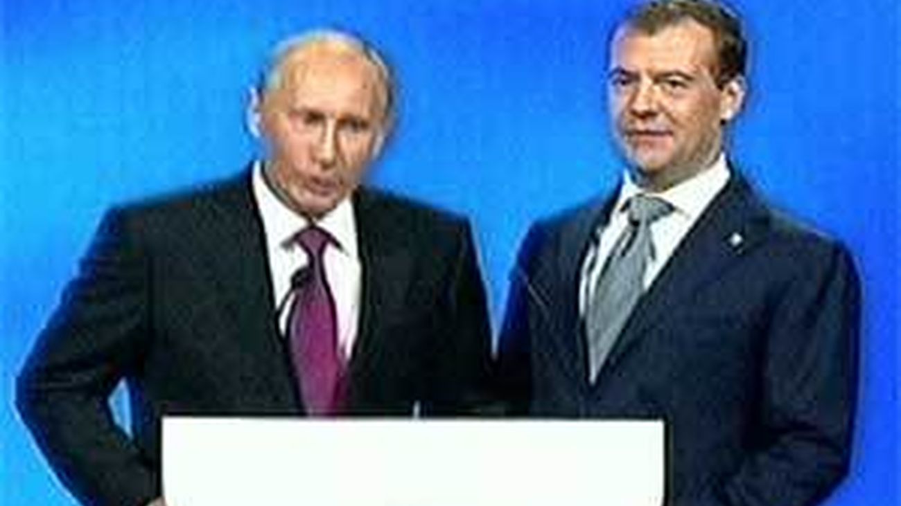 El partido de Putin conserva una frágil mayoría en medio de denuncias de fraude