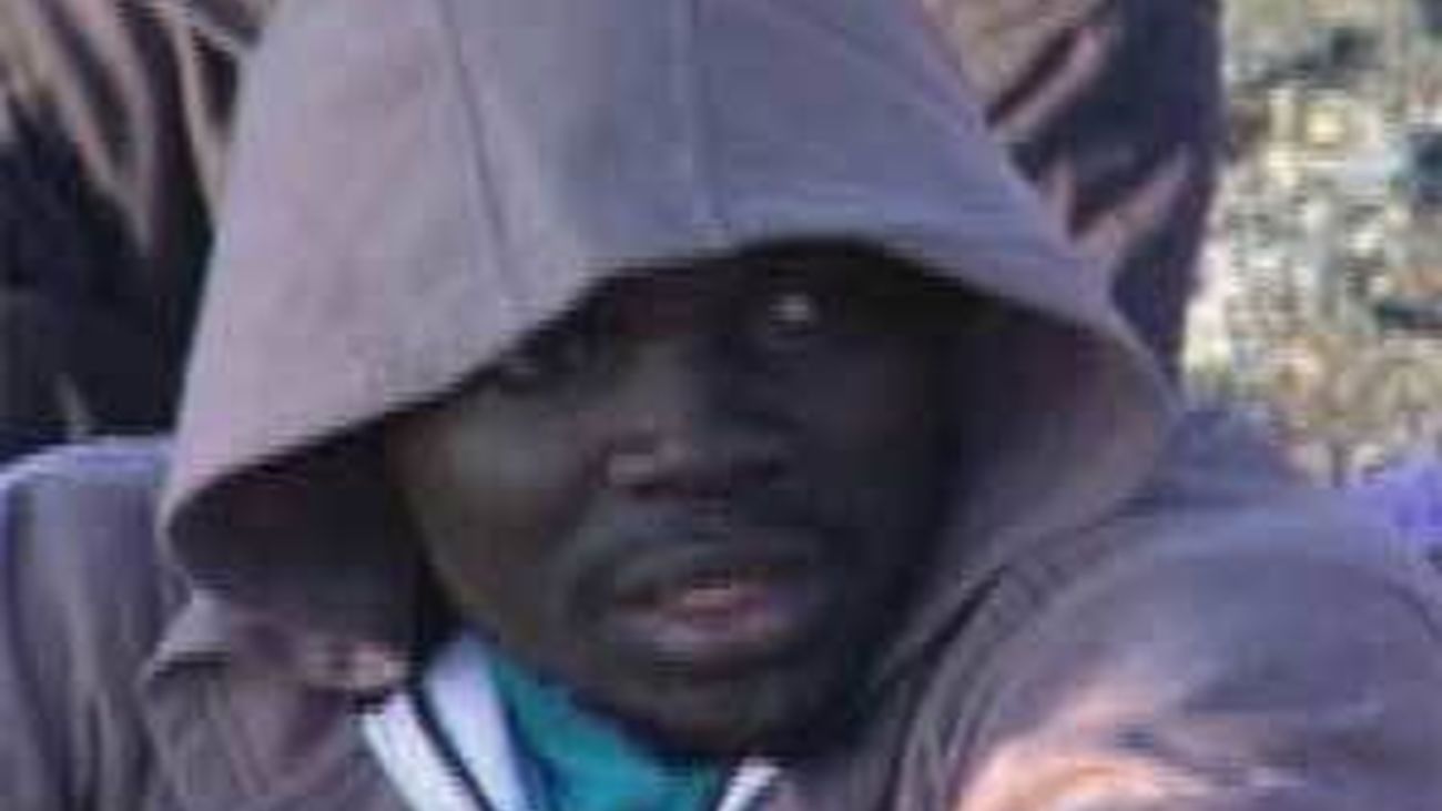 Cuarenta y seis inmigrantes subsaharianos llegan a nado a Ceuta