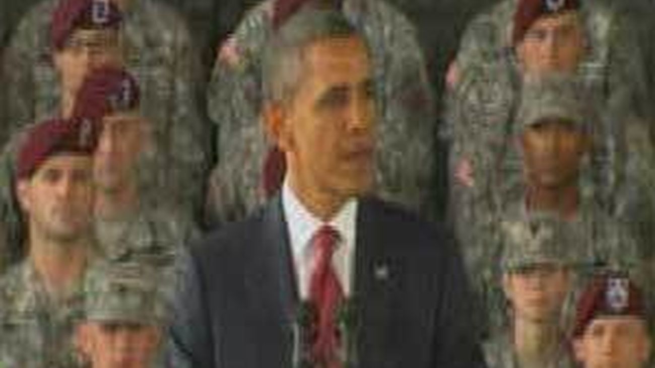 Obama pone el cierre simbólico a la guerra de Irak en una ceremonia con soldados en Fort Bragg