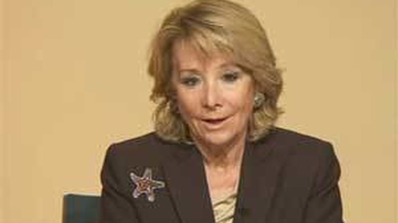 Aguirre liberaliza horarios para acabar con la "segmentación"  del sector comercial