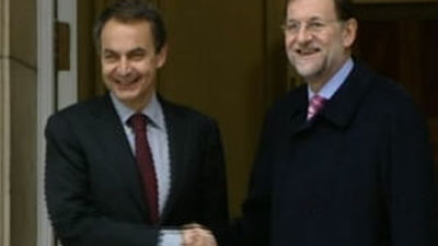 Zapatero y Rajoy cierran el traspaso en una reunión de una hora y cuarenta minutos