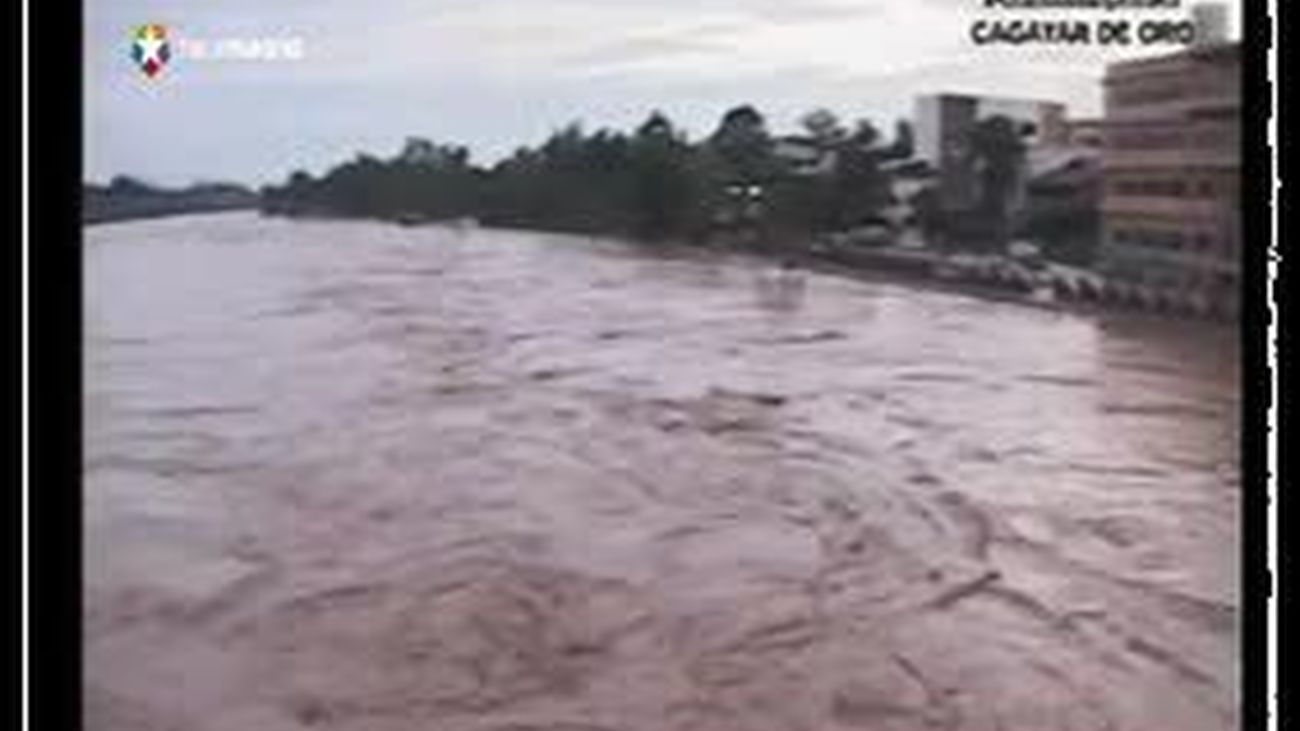 Al menos 446 muertos y millar de desaparecidos por las inundaciones en Filipinas