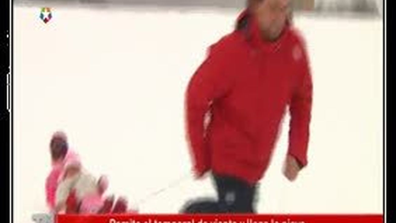 Varios heridos por el viento en el País Vasco y carreteras cortadas en Navarra