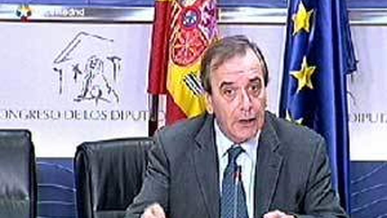 El PSOE tacha de ambiguo, poco concreto y decepcionante el discurso de Rajoy