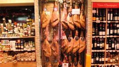 Cae en Madrid una banda que robaba en supermercados tras inutilizar las alarmas