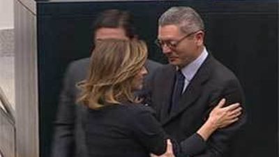 Aznar, Aguirre y cinco ministros apoyan a Botella en su estreno como alcaldesa