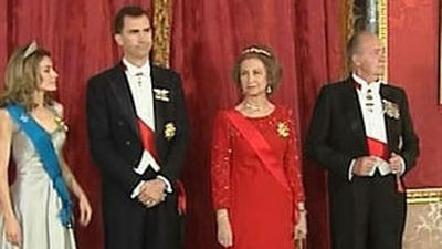 El sueldo bruto del Rey es de 292.752 euros, de los que 152.233 son para representación