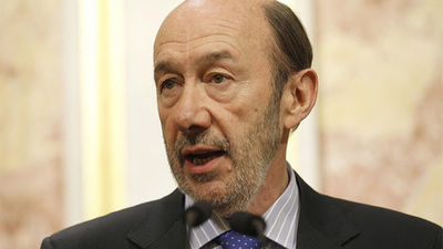 Rubalcaba califica los presupuestos de "cartón  piedra" y pronostica más desempleo