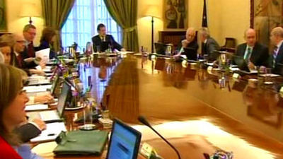 El Gobierno plantea que los funcionarios no cobren  todo su sueldo cuando estén de baja