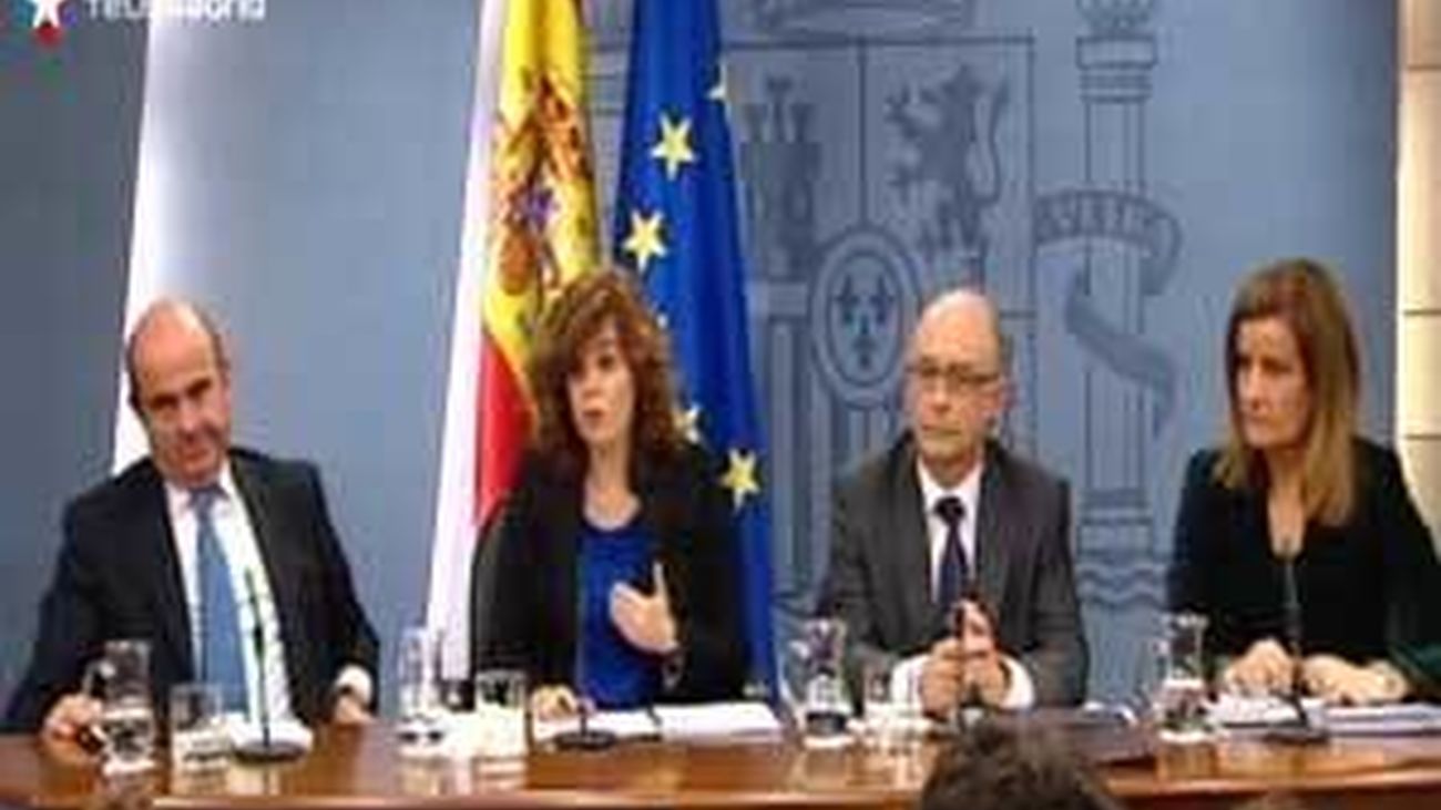 El Gobierno aprueba un recargo del IRPF durante 2 años a causa del déficit del 8%