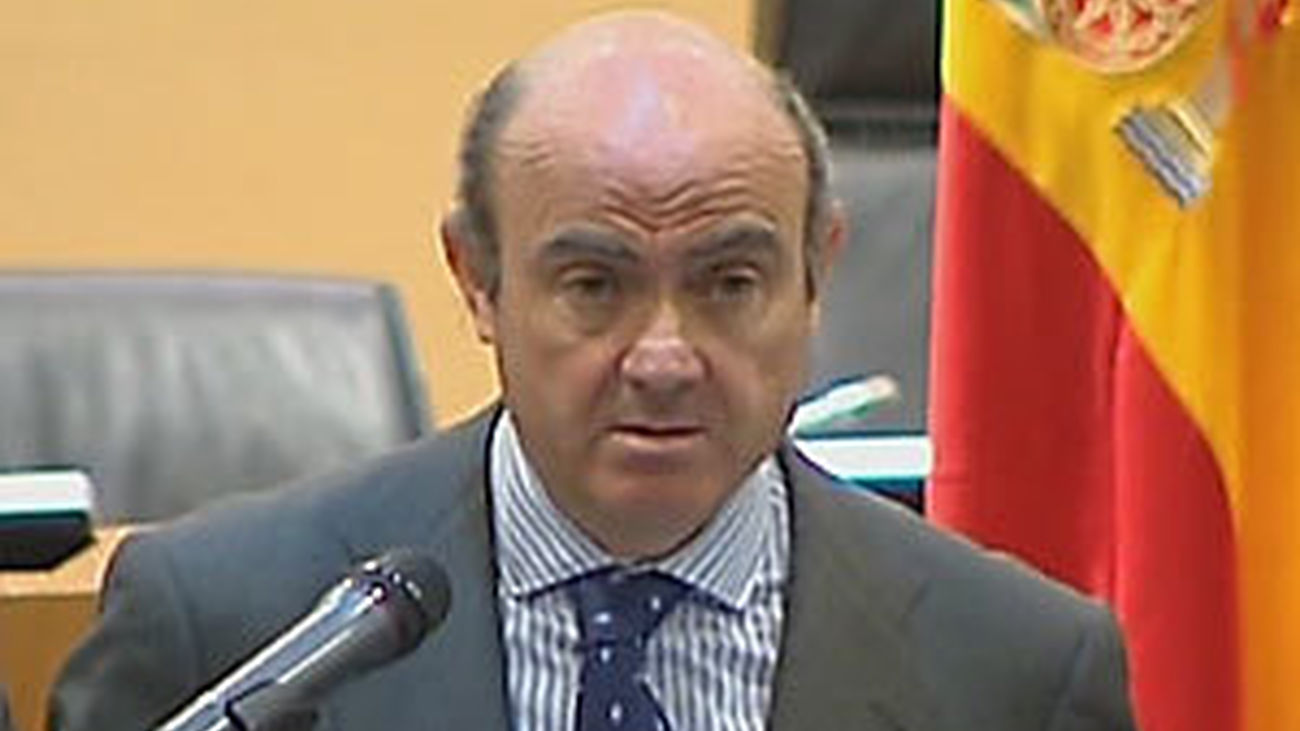De Guindos anuncia medidas en el sector financiero en las próximas semanas