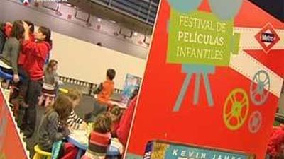 Cine infantil en la estación de Metro de Nuevos Ministerios