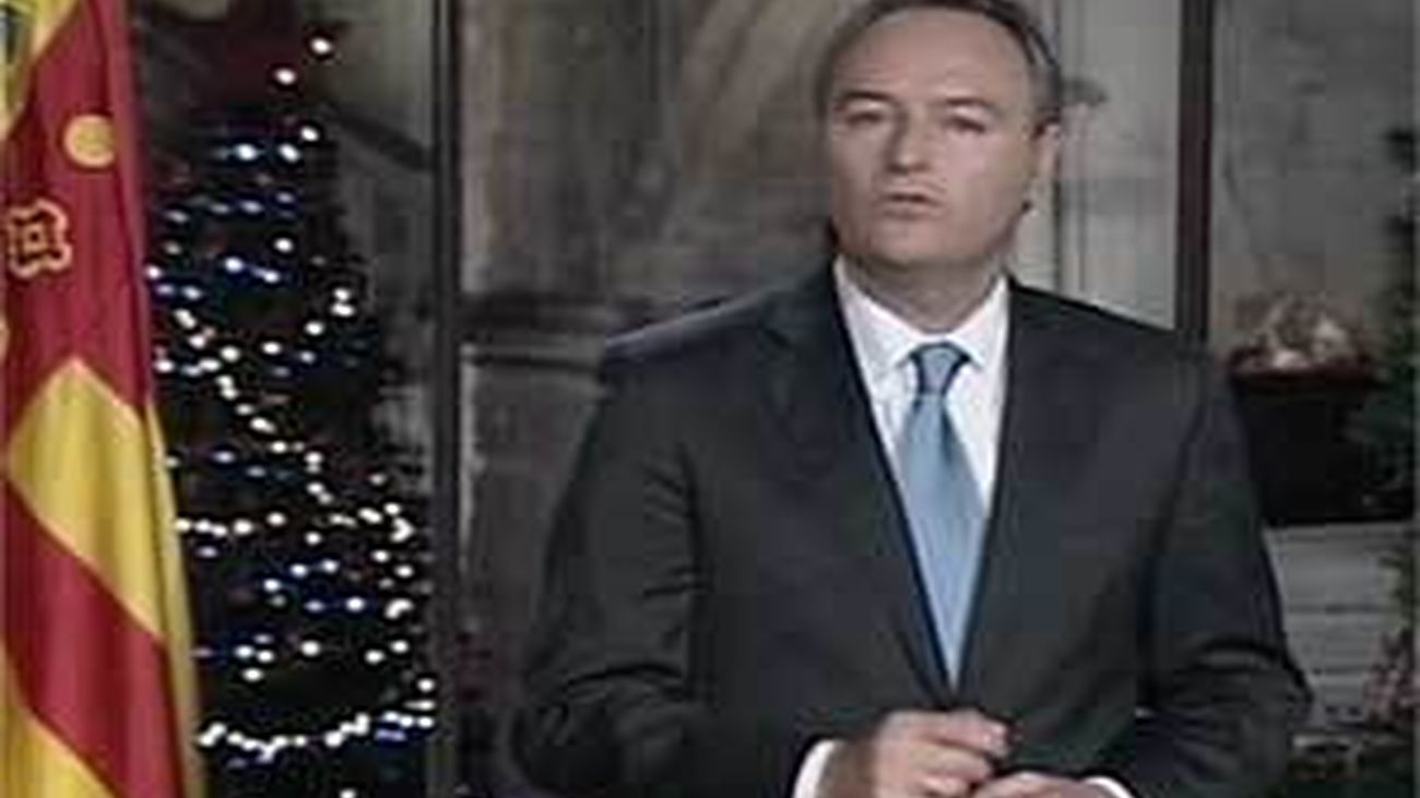 El Gobierno valenciano reduce las horas de trabajo y sueldos de los interinos