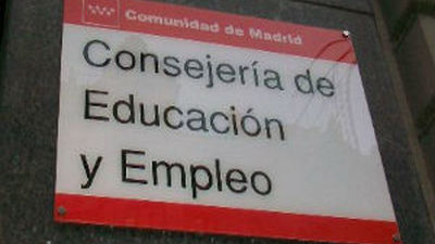 Ocho sindicalistas inician un encierro en dependencias de la Consejería de Educación